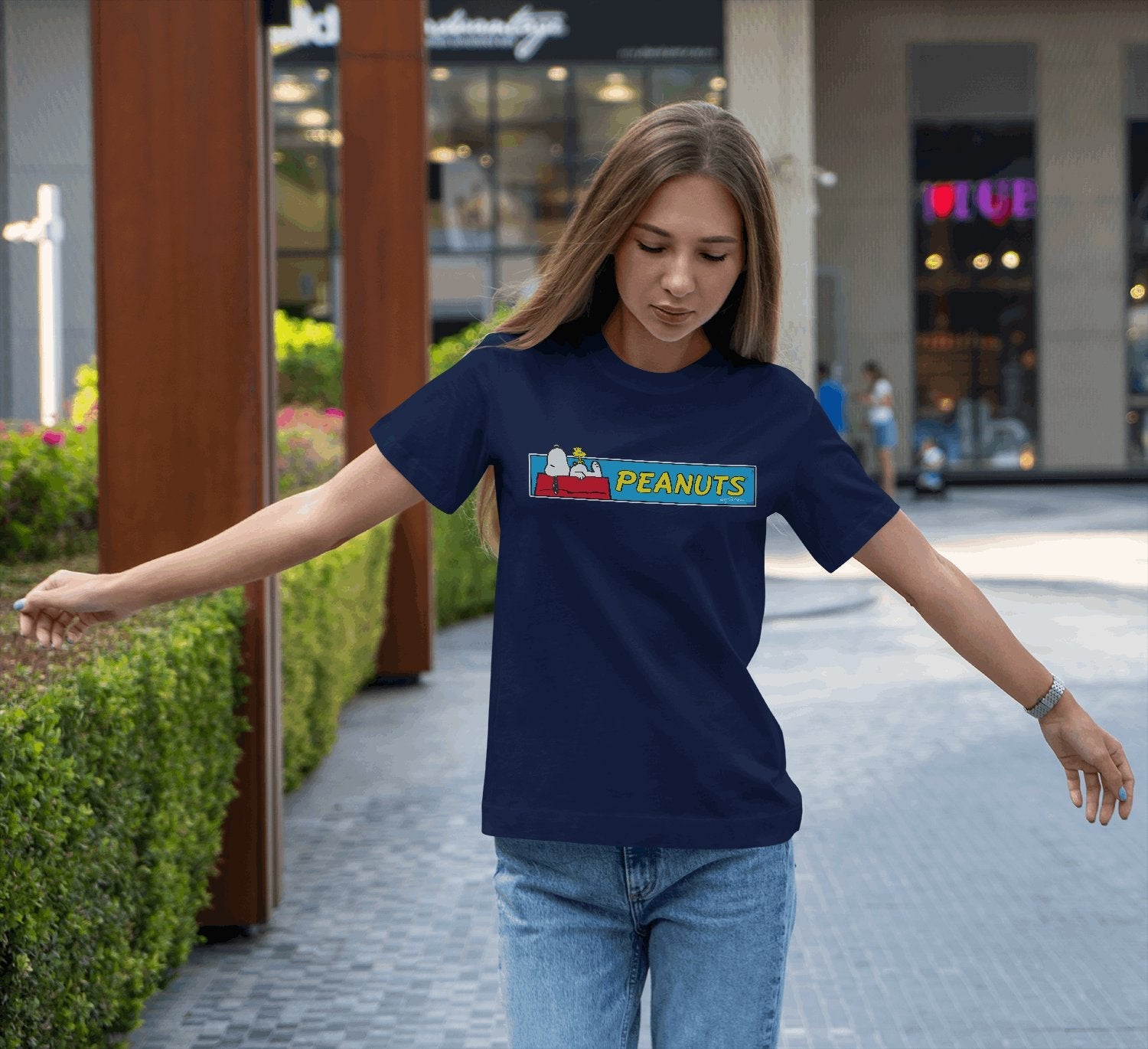 Peanuts: Women Regular Fit Half Sleeved T-shirt