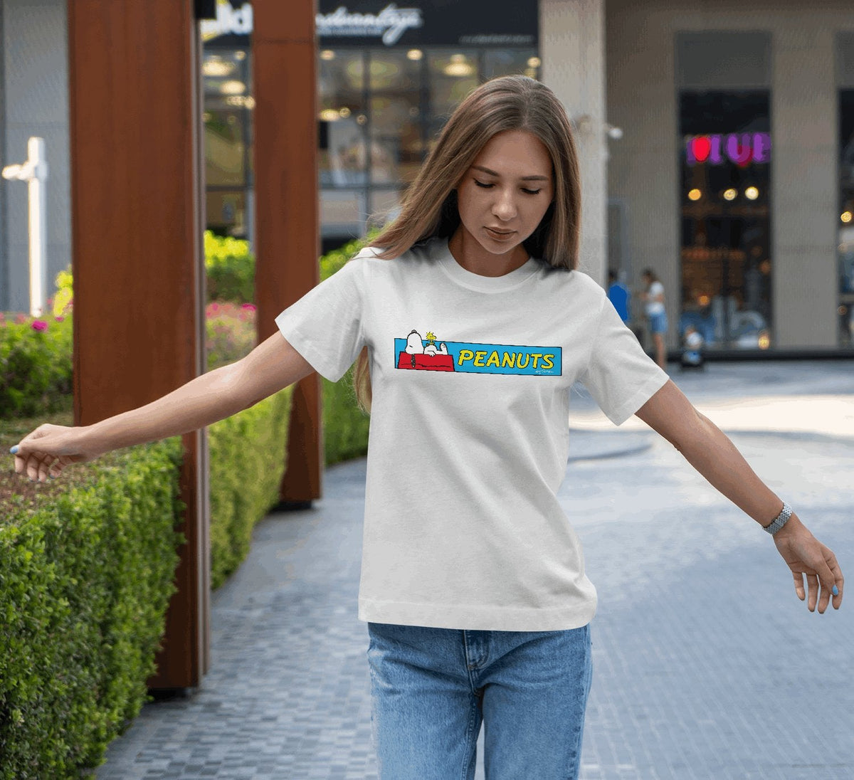 Peanuts: Women Regular Fit Half Sleeved T-shirt