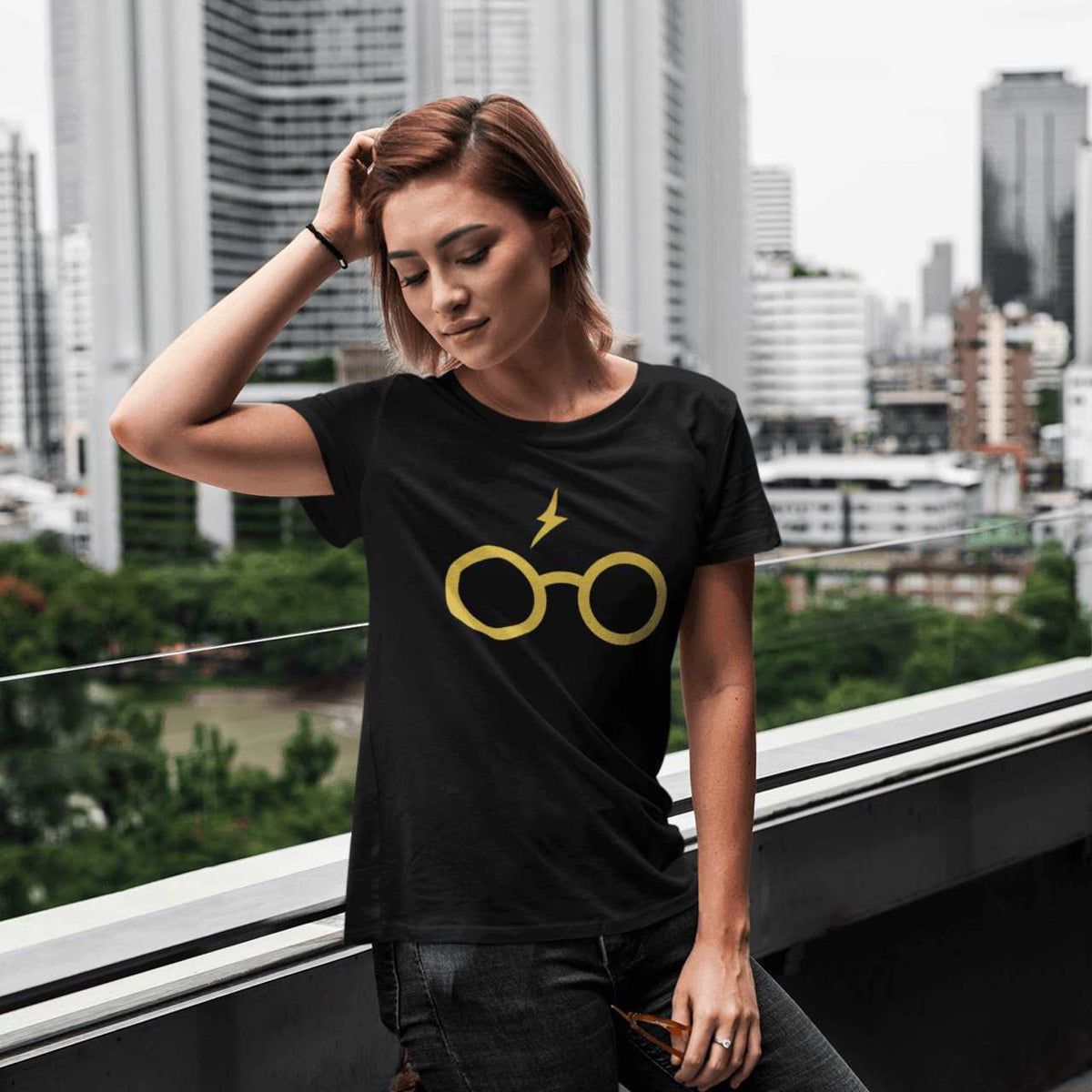 Harry Potter: Women Black Slim-Fit Half Sleeved T-shirt - Giant Panda Store